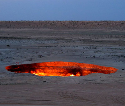 地獄の門　～トルクメニスタンで燃え続ける地獄への穴「Derweze」～